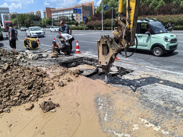 图片 2.jpg 图片 2.jpg