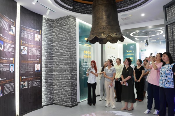 图片 2.jpg 图片 2.jpg